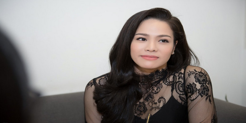 Nhật Kim Anh khoe nhan sắc mặn mà trong bộ hình mới