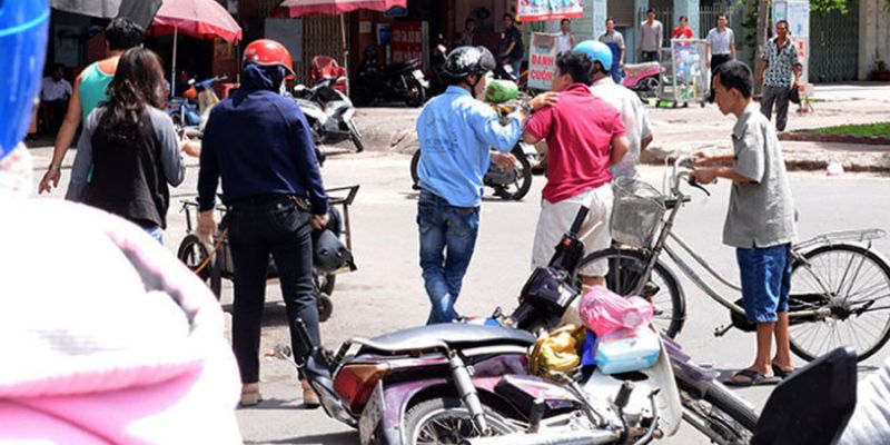 Hai người bị chém sau va chạm giao thông (hình minh họa)