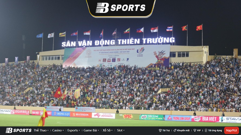 Sức nóng tại sân Thiên Trường Vũ Văn Thanh – Chân sút tài năng của làng bóng đá Việt Sức nóng tại sân Thiên Trường