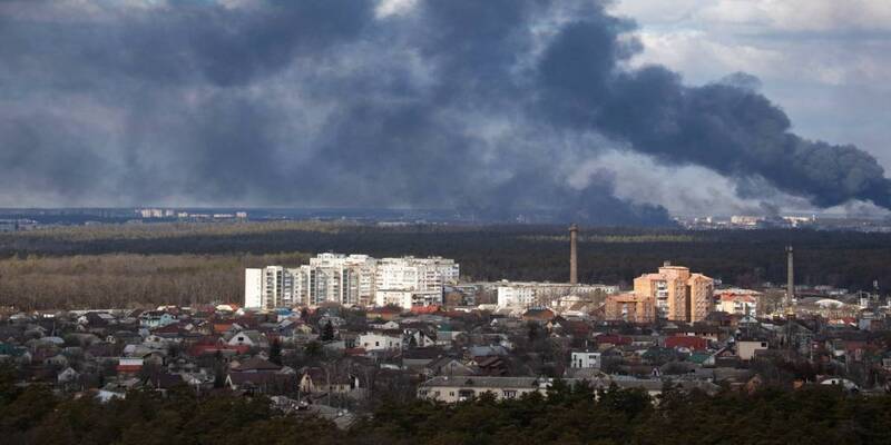 Khó khăn trong tuyển quân ở Ukraine: Tình trạng triệu tập giảm và nỗ lực của quốc tế Khó khăn trong tuyển quân ở Ukraine: Tình trạng triệu tập giảm và nỗ lực của quốc tế