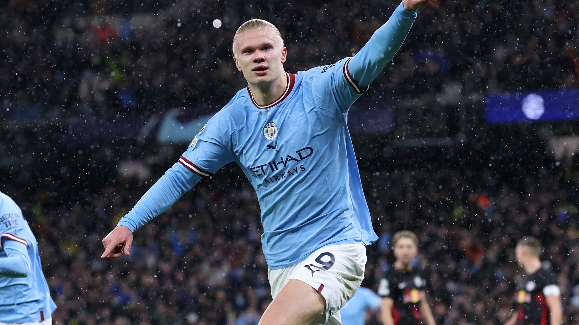 Erling Haaland đã đập tan mọi ngờ vực với 5 bàn thắng vào lưới Leipzig